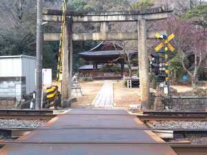 蝉丸神社