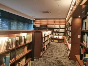 和歌山市民図書館
